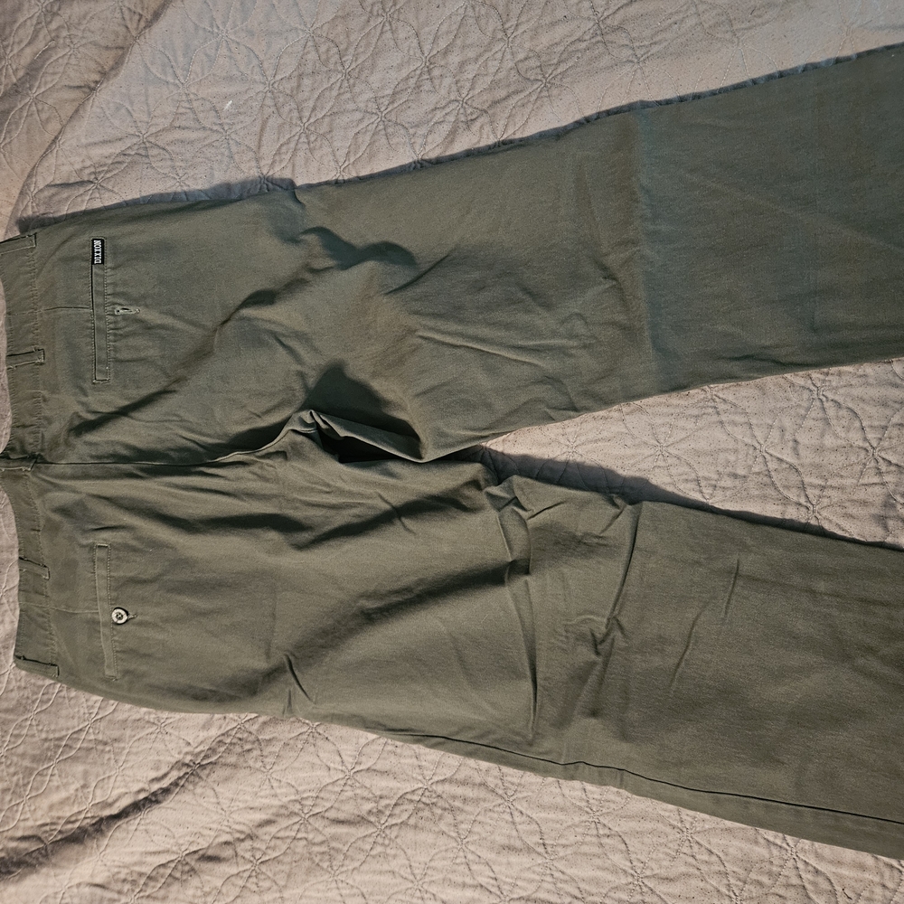 Dixxon Men's Olive Pants